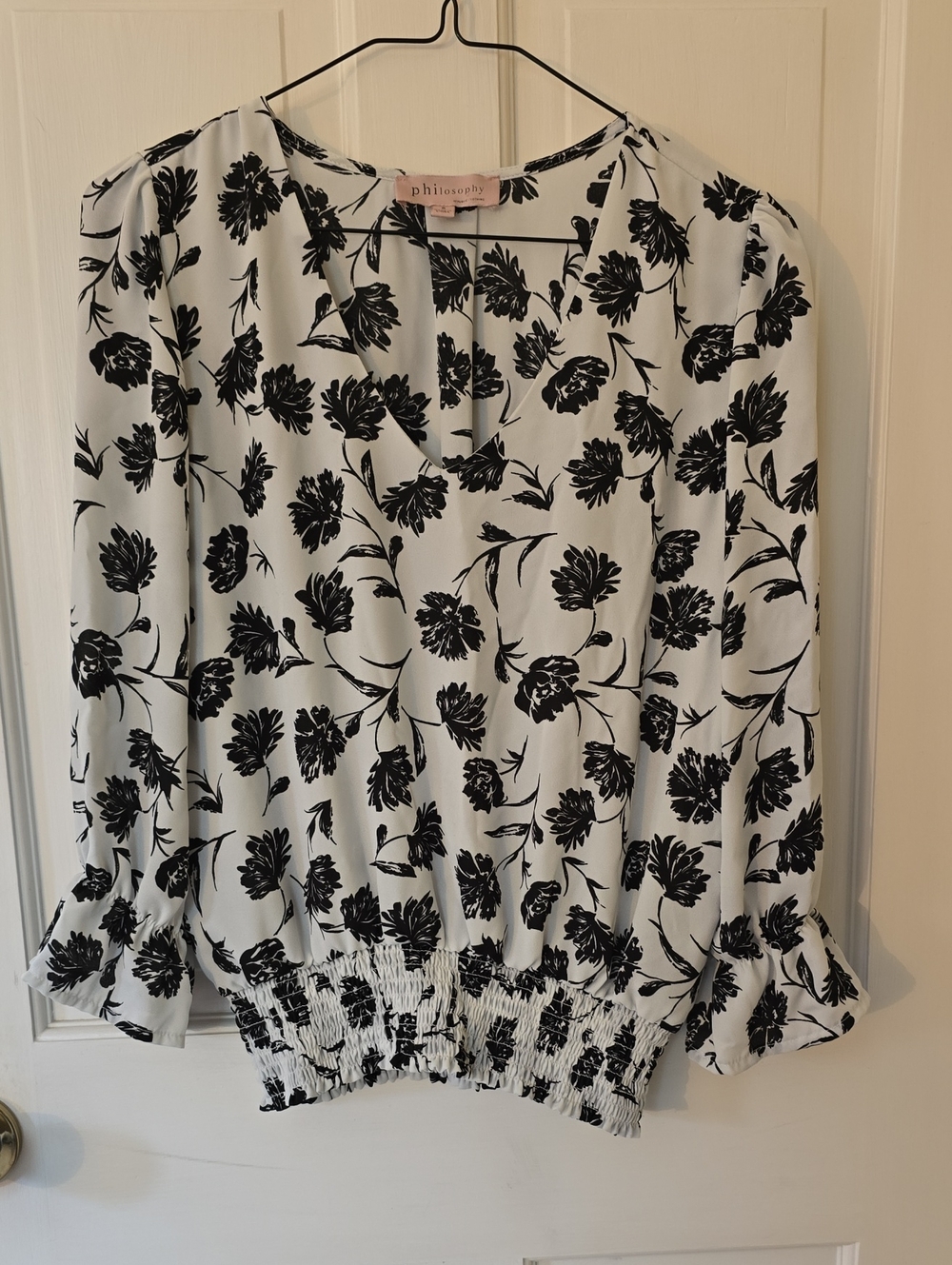 philosophy Black & White Floral V-Neck Long Sleeve Blouse Size S